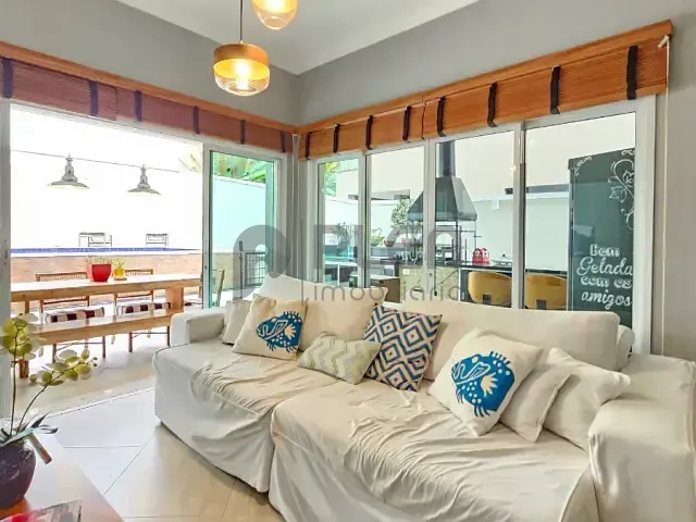 Casa com 320m² 3 quartos e 5 banheiros, à venda, no bairro Tamboré em Santana de Parnaíba