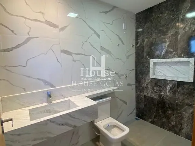 Casa com 312m² 3 quartos e 4 banheiros, à venda, no bairro Jardim Cristal em Aparecida de Goiânia