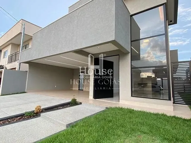 Casa com 312m² 3 quartos e 4 banheiros, à venda, no bairro Jardim Cristal em Aparecida de Goiânia