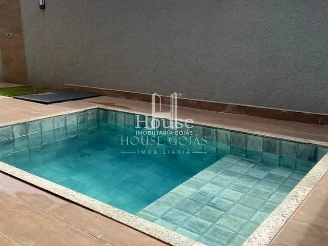 Casa com 312m² 3 quartos e 4 banheiros, à venda, no bairro Jardim Cristal em Aparecida de Goiânia