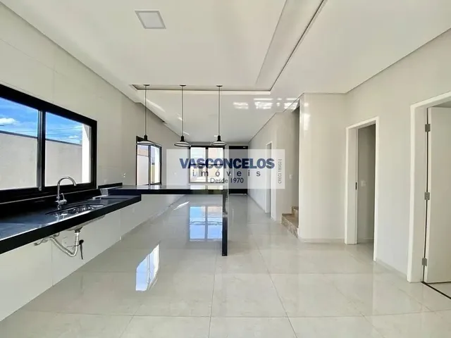 Casa com 250m² 3 quartos e 3 banheiros, à venda, no bairro Residencial Colinas em Caçapava