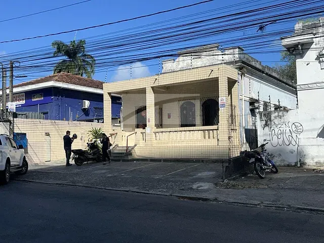 Casa com 516m², para alugar, no bairro Derby em Recife