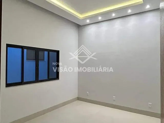 Casa 3 quartos e 1 banheiro, à venda, no bairro Jardim Curitiba em Sinop