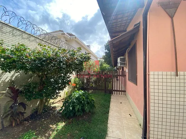Casa 3 quartos e 3 banheiros, à venda, no bairro Mata da Praia em Vitória