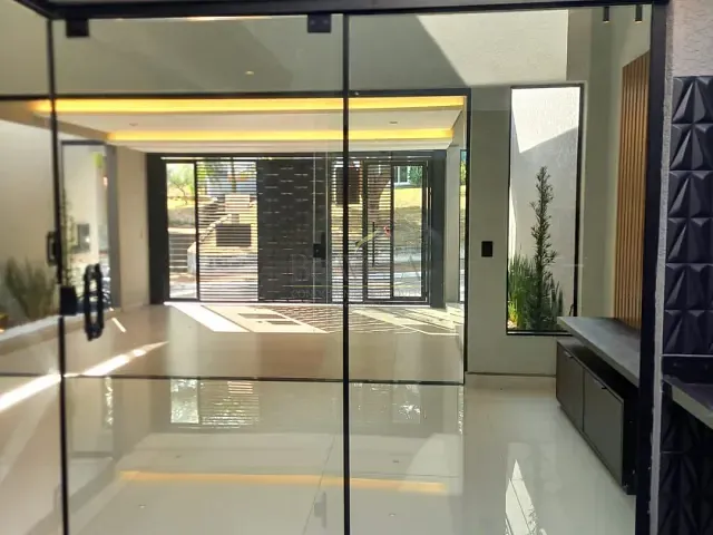 Casa 3 quartos e 2 banheiros, à venda, no bairro Residencial Piemonte em Bragança Paulista