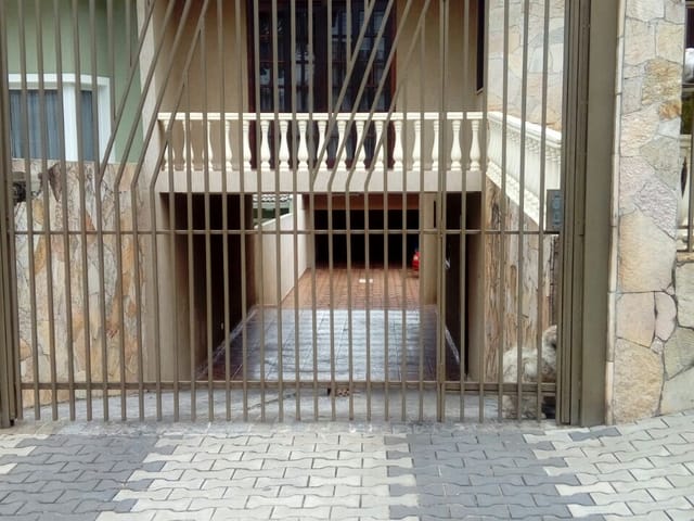Casa 4 quartos e 3 banheiros, à venda, no bairro Nova Rússia em Ponta Grossa
