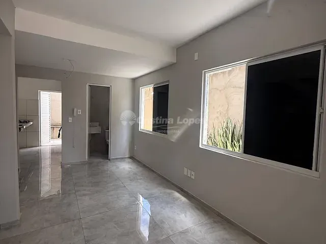 Casa 2 quartos e 2 banheiros, à venda, no bairro Verdecap em Teresina