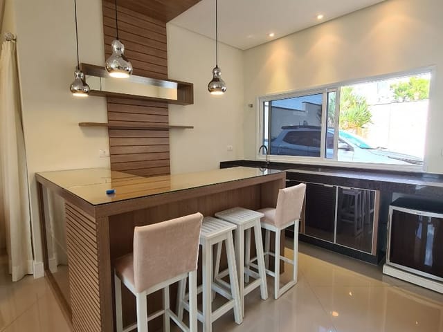 Casa com 541m² 4 quartos e 6 banheiros, à venda, no bairro Condomínio Residencial Jaguary em São José dos Campos