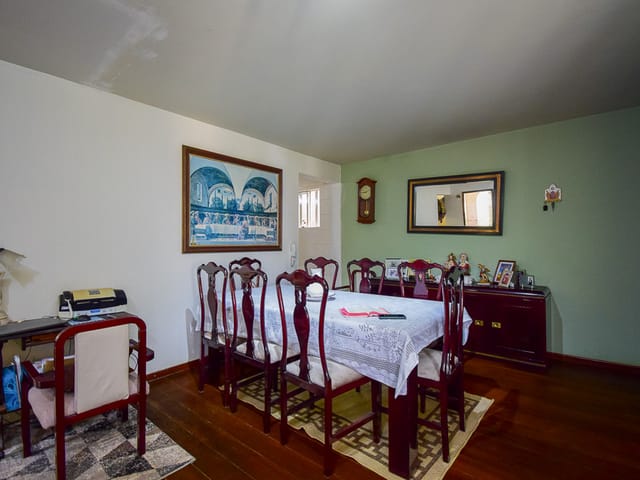 Casa com 1723m² 3 quartos e 4 banheiros, à venda, no bairro Santa Felicidade em Curitiba