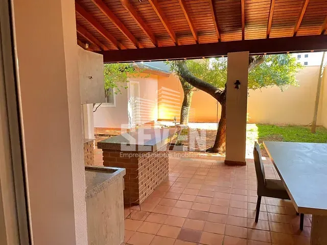 Casa com 360m² 3 quartos e 4 banheiros, à venda, no bairro Jardim Terra Branca em Bauru