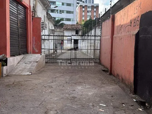 Casa com 620m², para alugar, no bairro Espinheiro em Recife