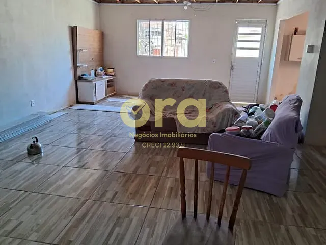 Casa com 200m² 2 quartos e 1 banheiro, à venda, no bairro Fragata em Pelotas