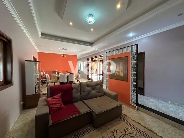 Casa com 345m² 3 quartos e 3 banheiros, à venda, no bairro Vila Costa em Taubaté