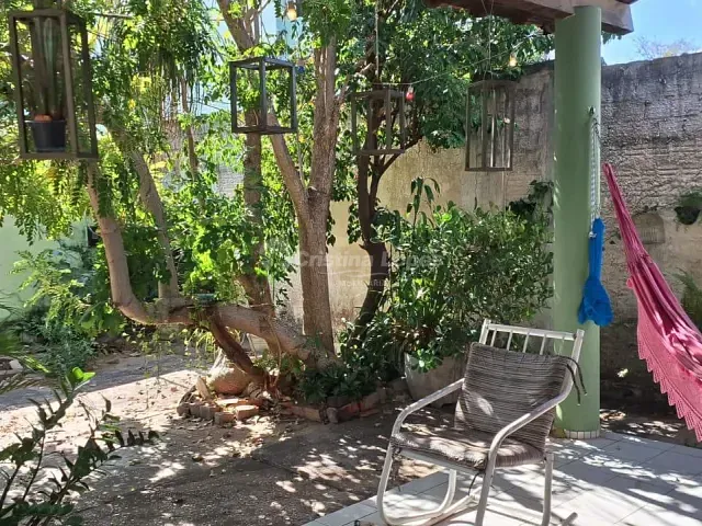 Casa com 450m² 4 quartos e 4 banheiros, à venda, no bairro Horto em Teresina