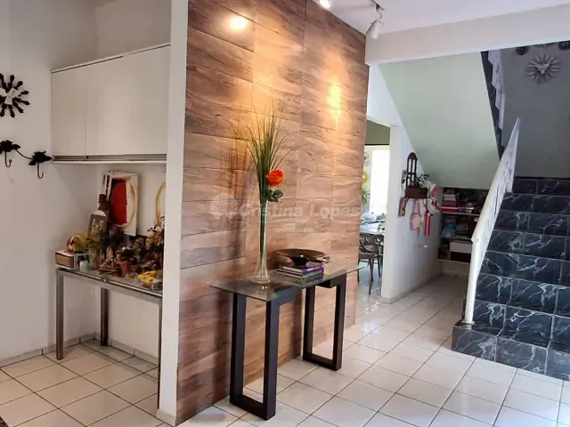 Casa com 450m² 4 quartos e 4 banheiros, à venda, no bairro Horto em Teresina