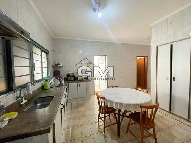 Sobrado com 250m² 4 quartos e 2 banheiros, à venda, no bairro Parque dos Bandeirantes em Ribeirão Preto