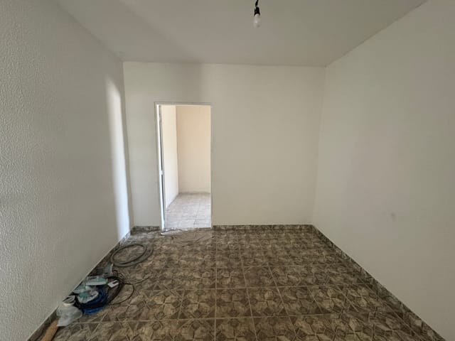 Casa com 310m² 3 quartos e 1 banheiro, à venda, no bairro Jardim Santa Rosa em Campinas