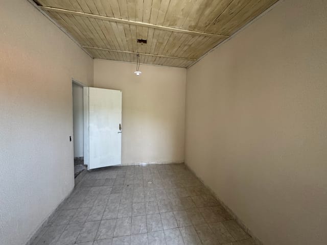 Casa com 310m² 3 quartos e 1 banheiro, à venda, no bairro Jardim Santa Rosa em Campinas