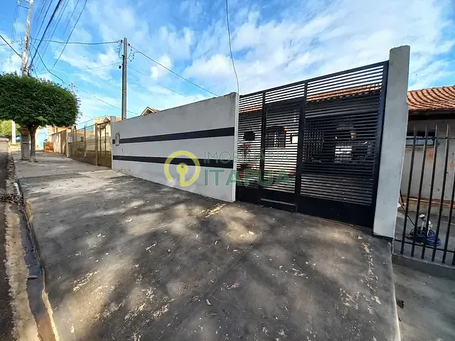 Casa 3 quartos e 1 banheiro, à venda, no bairro Milton Gavetti em Londrina