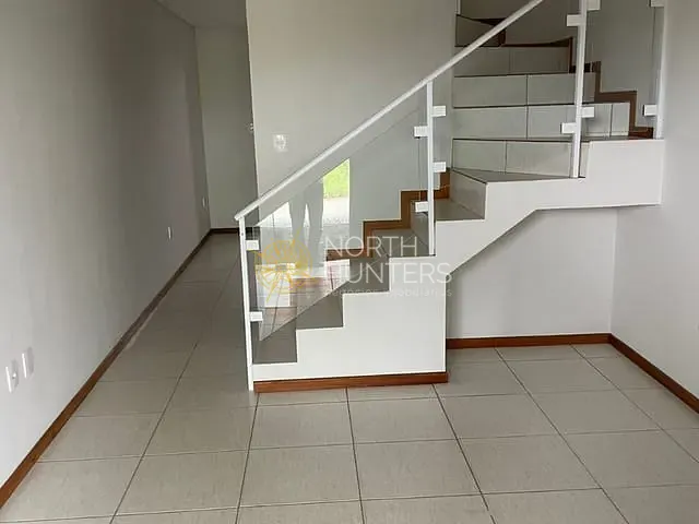 Casa com 66m² 2 quartos e 2 banheiros, à venda, no bairro Paranaguamirim em Joinville