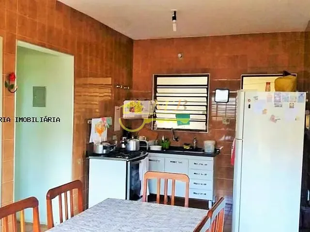 Casa com 360m² 2 quartos e 2 banheiros, à venda, no bairro Jardim Sao Francisco em Campinas