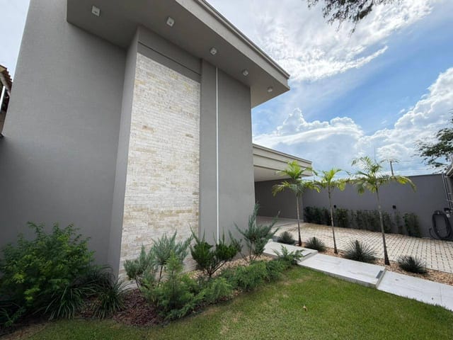 Casa com 540m² 3 quartos e 1 banheiro, à venda, no bairro Residencial Bella Suíça em Sinop