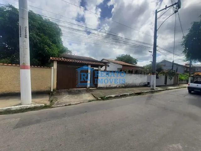 Casa 3 quartos e 2 banheiros, para alugar, no bairro Flamengo em Maricá