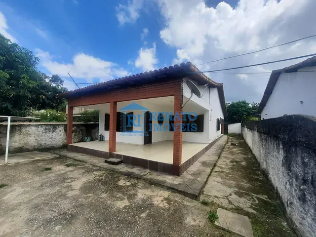 Casa 3 quartos e 2 banheiros, para alugar, no bairro Flamengo em Maricá