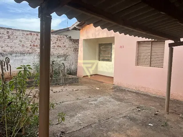 Casa com 300m² 2 quartos e 1 banheiro, à venda, no bairro Parque Ribeirão Preto em Ribeirão Preto