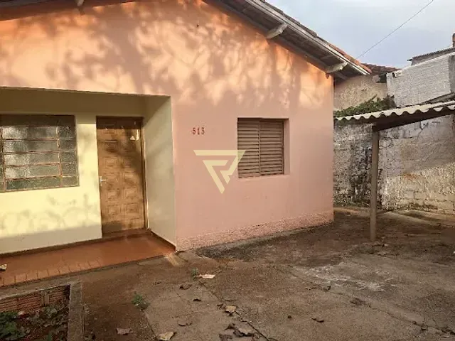Casa com 300m² 2 quartos e 1 banheiro, à venda, no bairro Parque Ribeirão Preto em Ribeirão Preto