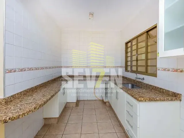 Casa com 220m² 4 quartos e 4 banheiros, à venda, no bairro Jardim Brasil em Bauru