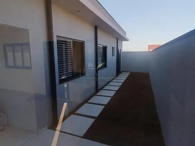 Casa com 140m² 3 quartos e 2 banheiros, à venda, no bairro Centro em Piracaia