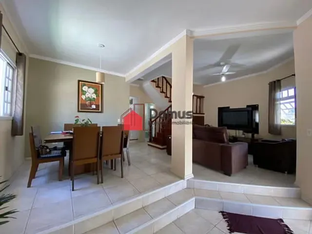 Casa com 409m², à venda, no bairro Urbanova em São José Dos Campos