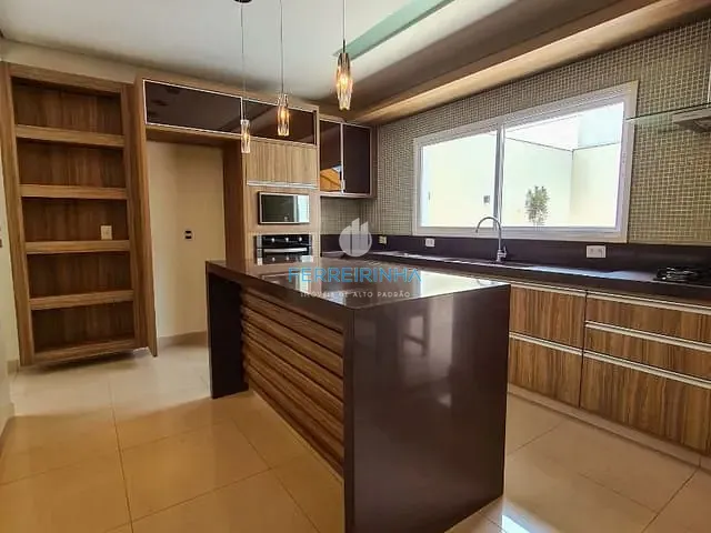 Casa com 375m² 4 quartos e 4 banheiros, à venda, no bairro Urbanova em São José dos Campos