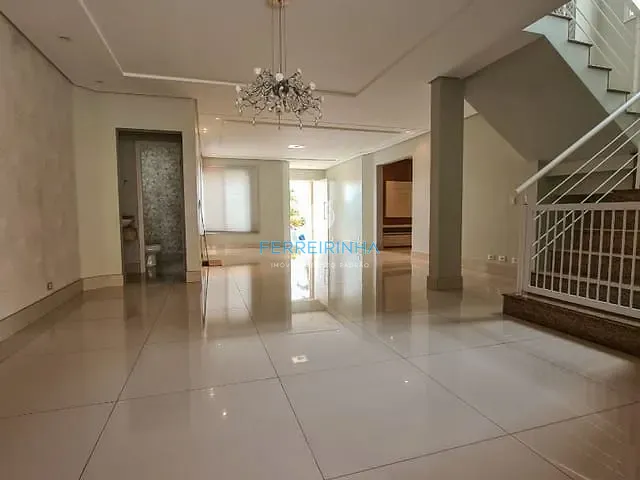 Casa com 375m² 4 quartos e 4 banheiros, à venda, no bairro Urbanova em São José dos Campos