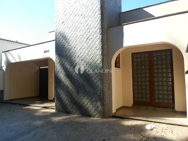 Casa com 300m² 2 quartos e 2 banheiros, à venda, no bairro Jardim Arrivabene II em Artur Nogueira