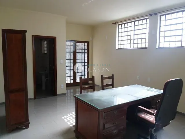 Casa com 300m² 2 quartos e 2 banheiros, à venda, no bairro Jardim Arrivabene II em Artur Nogueira