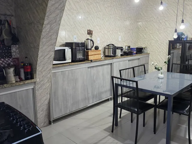 Casa com 360m² 4 quartos e 3 banheiros, à venda, no bairro Novo Glória em Belo Horizonte