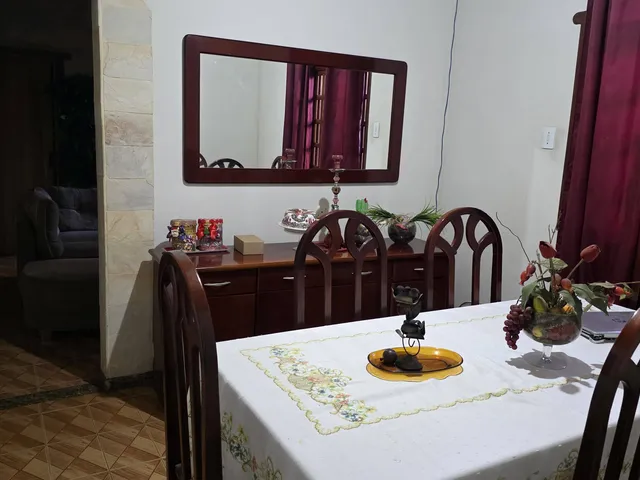 Casa com 360m² 4 quartos e 3 banheiros, à venda, no bairro Novo Glória em Belo Horizonte