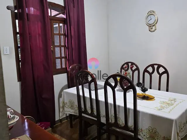 Casa com 360m² 4 quartos e 3 banheiros, à venda, no bairro Novo Glória em Belo Horizonte