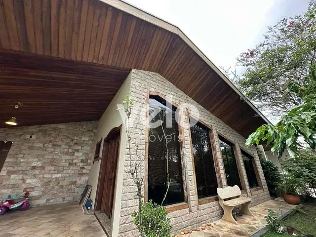Casa com 418m² 6 quartos e 4 banheiros, à venda, no bairro Vila Costa em Taubaté