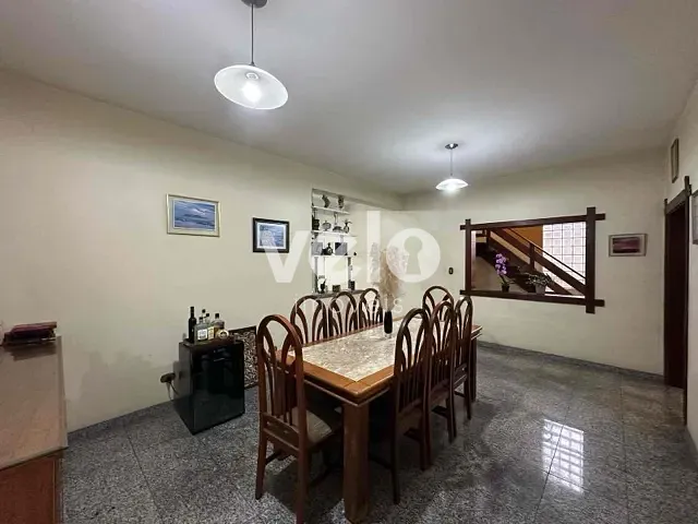 Casa com 418m² 6 quartos e 4 banheiros, à venda, no bairro Vila Costa em Taubaté