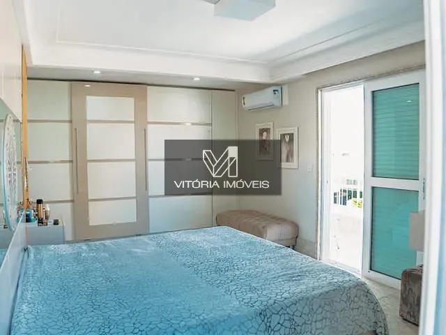 Casa 3 quartos e 4 banheiros, à venda, no bairro Mata da Praia em Vitória