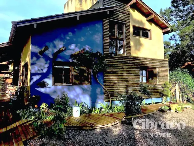 Casa 5 quartos e 4 banheiros, à venda, no bairro Praia do Rosa em Garopaba