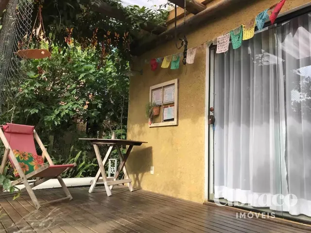 Casa 5 quartos e 4 banheiros, à venda, no bairro Praia do Rosa em Garopaba