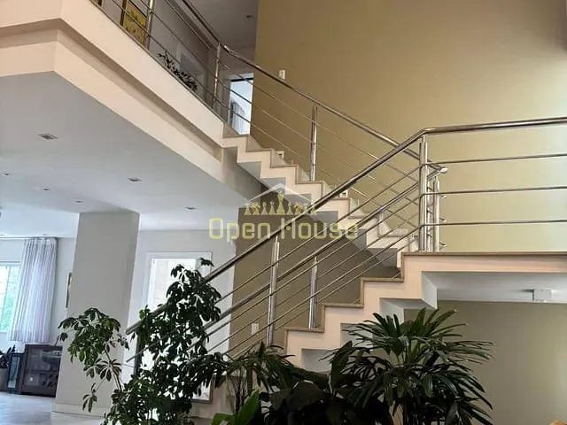 Casa com 476m² 5 quartos e 6 banheiros, à venda, no bairro Jardim Amália em Volta Redonda