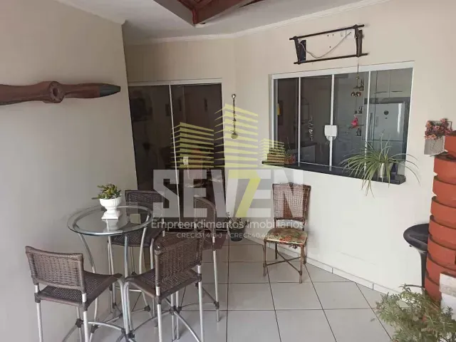 Casa com 330m² 4 quartos e 2 banheiros, à venda, no bairro Vila Bela em Bauru