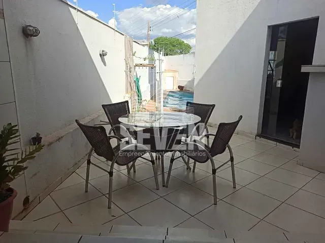 Casa com 330m² 4 quartos e 2 banheiros, à venda, no bairro Vila Bela em Bauru