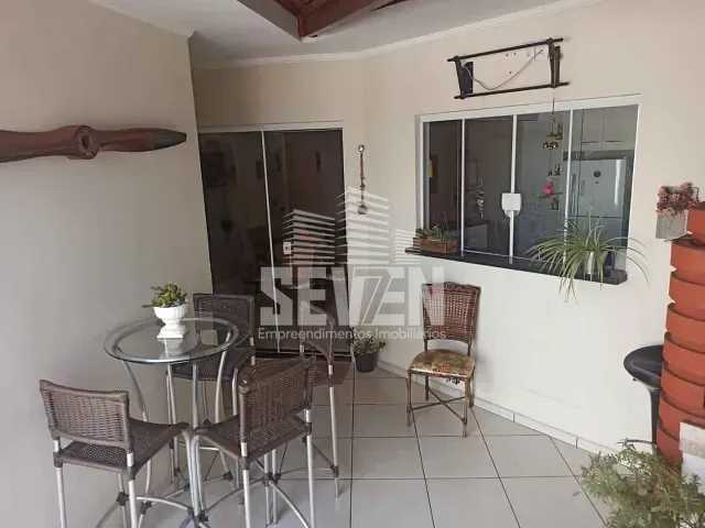 Casa com 330m² 4 quartos e 2 banheiros, à venda, no bairro Vila Bela em Bauru