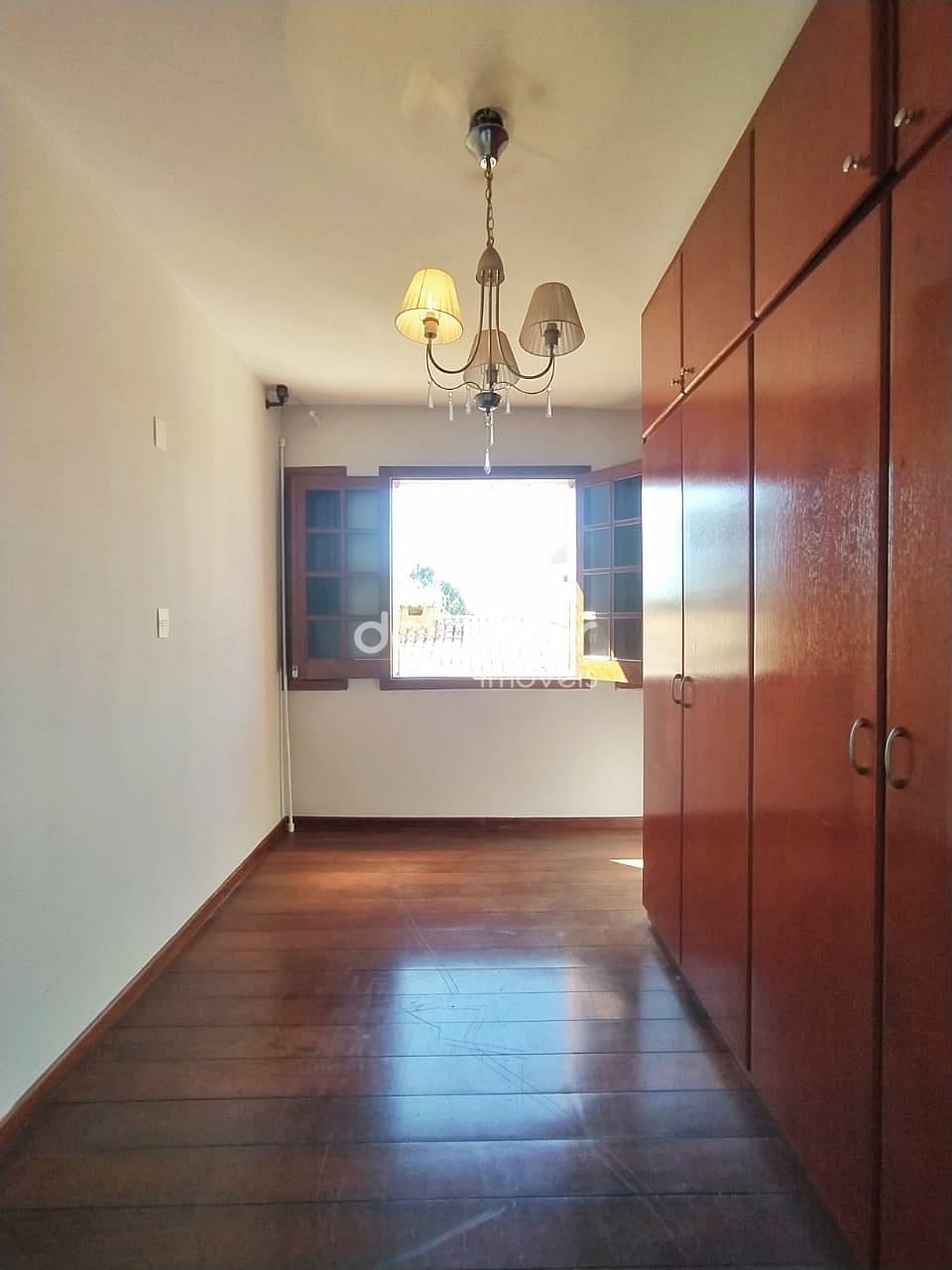 Casa para alugar com 5 quartos, 300m² - Foto 74